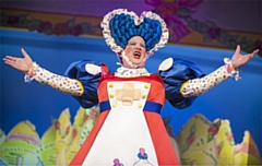 Simeon Truby as Nanny Nutty in Sleeping Beauty, 2016