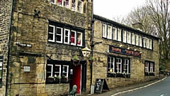 The picturesque White Lion pub in Delph