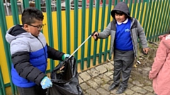 Oasis Academy Clarksfield pupils get stuck into the ‘Keep Clarksfield Clean’ campaign