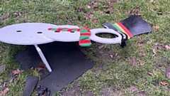 The wrecked Santa in Delph