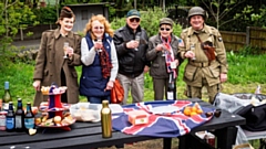 The US Army Jeep crew enjoy their picnic!