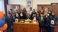 The Broadfield Primary school children arrived well-prepared, eager to ask questions and learn more about the Mayor’s role and his plans for the future of Oldham