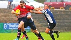 Oldham's Rob Froggatt makes a break. Image courtesy of Tim Abram